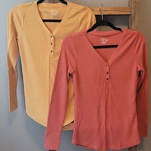 2 Pk Henley/Waffle Top